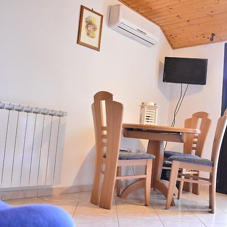 Apartments Bakuk Stari Grad  Buitenkant foto