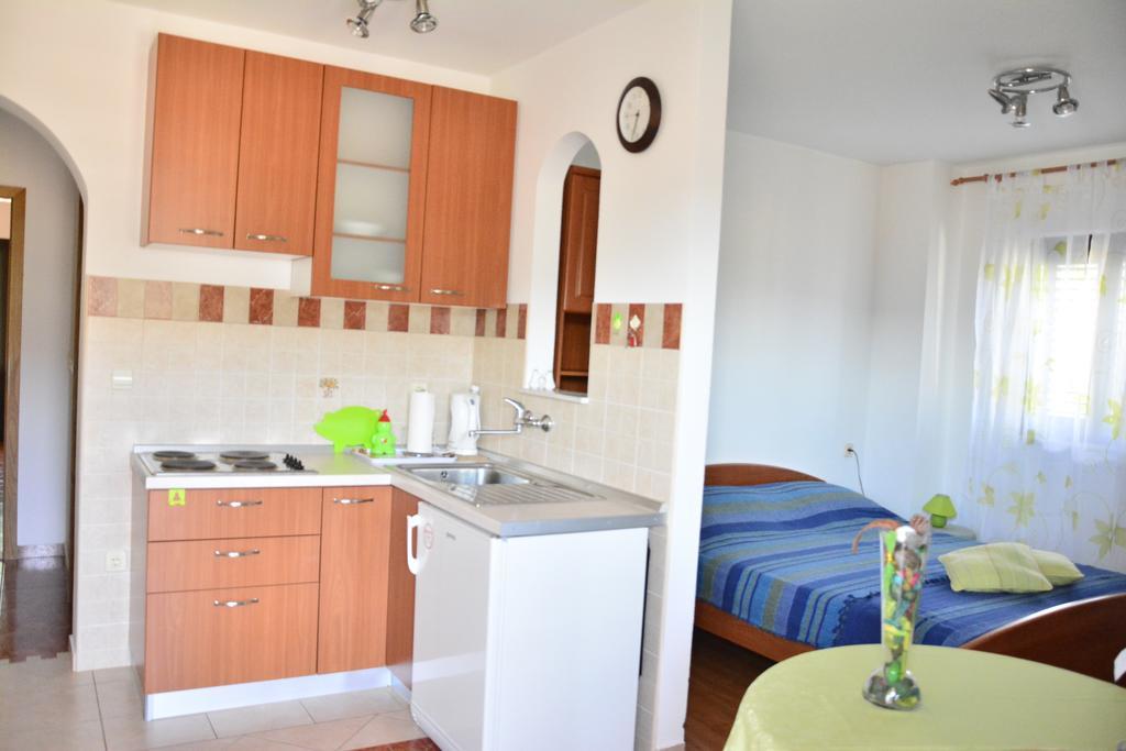 Apartments Bakuk Stari Grad  Buitenkant foto