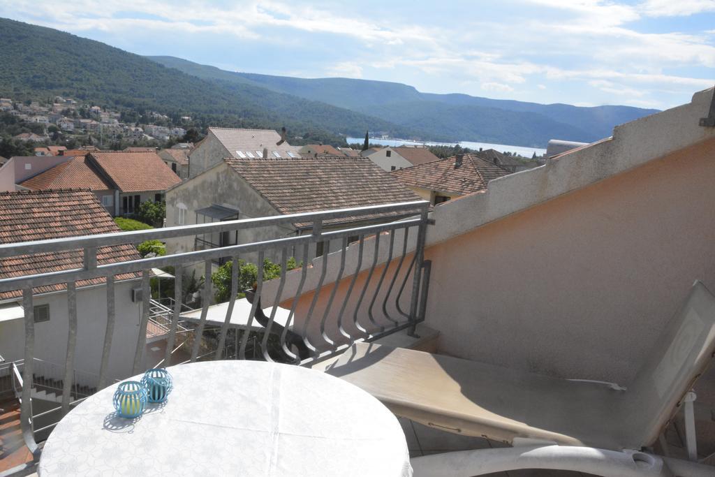 Apartments Bakuk Stari Grad  Buitenkant foto